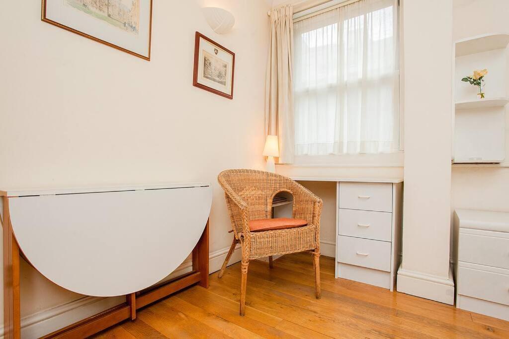 Bright 2 Bedroom Flat In Central Лондон Экстерьер фото